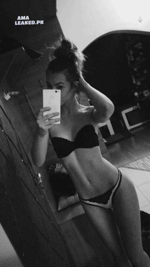 amaleaked.pk-Natalie-R-2.jpg