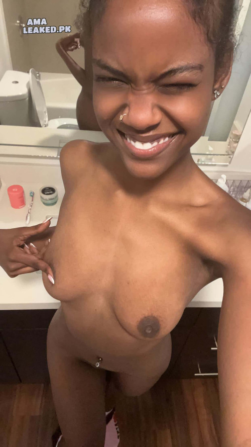 amaleaked.pk-Johniece-S-21.jpg