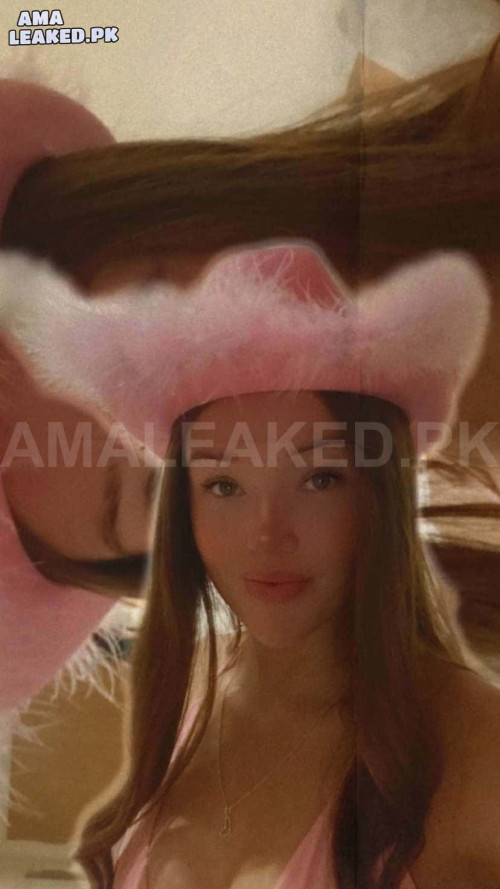 amaleaked.pk Laura B 36