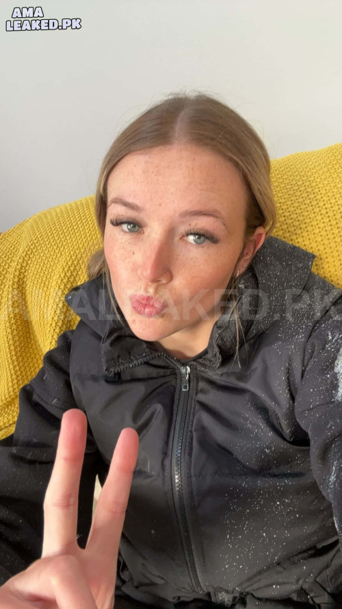 amaleaked.pk Laura B 39