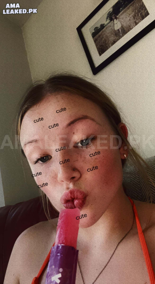 amaleaked.pk Laura B 4