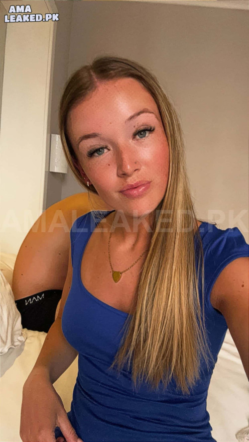 amaleaked.pk Laura B 53