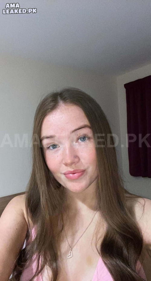 amaleaked.pk Laura B 56