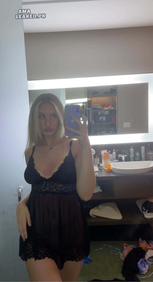 amaleaked.pk-Jacquelyn-D-1.jpg