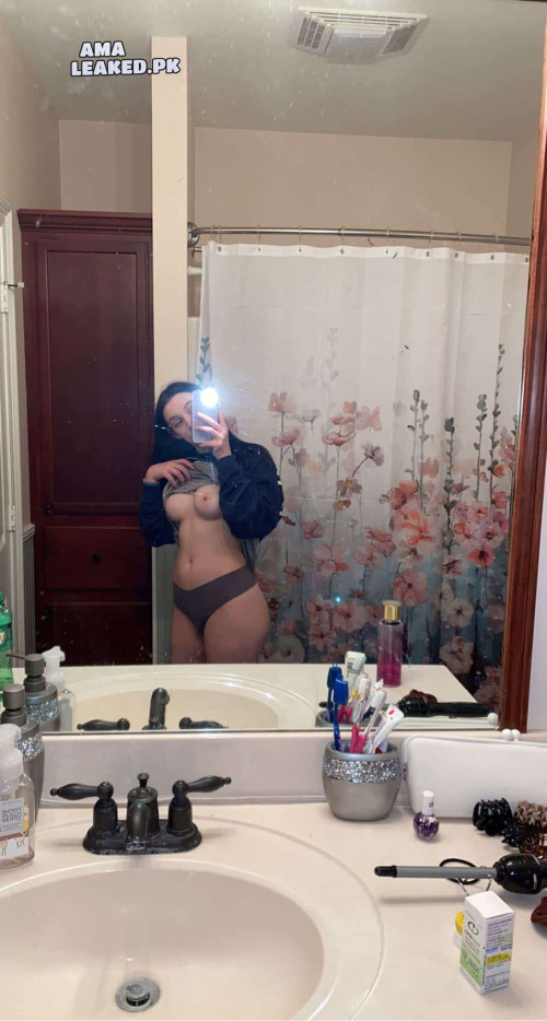 amaleaked.pk Charlee Roycroft 46