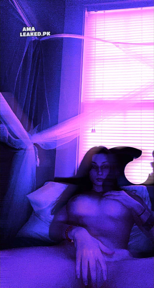 amaleaked.pk Charlee Roycroft 81