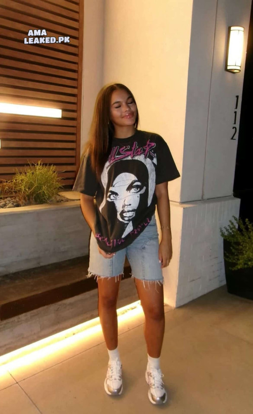 amaleaked.pk-Camille-Higginbothan-18.jpg