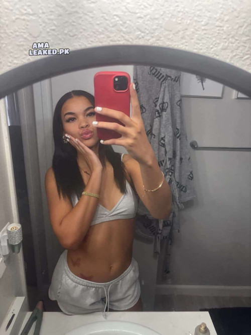 amaleaked.pk Camille Higginbothan 47