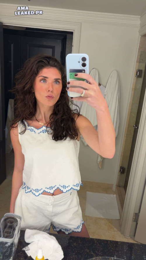 amaleaked.pk-Sophia-Carfaro-214.jpg