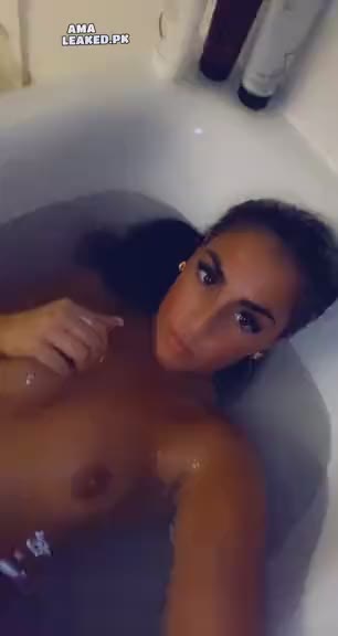 amaleaked.pk-Laura-Dean-126.mp4