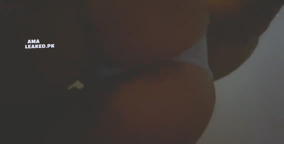 amaleaked.pk-Laura-Dean-177.mov