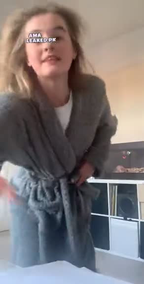 amaleaked.pk-Izzy-Hopes-7.mp4