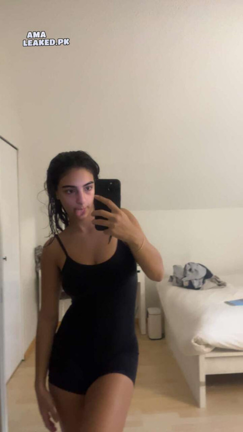 amaleaked.pk Dominique Stevens 199