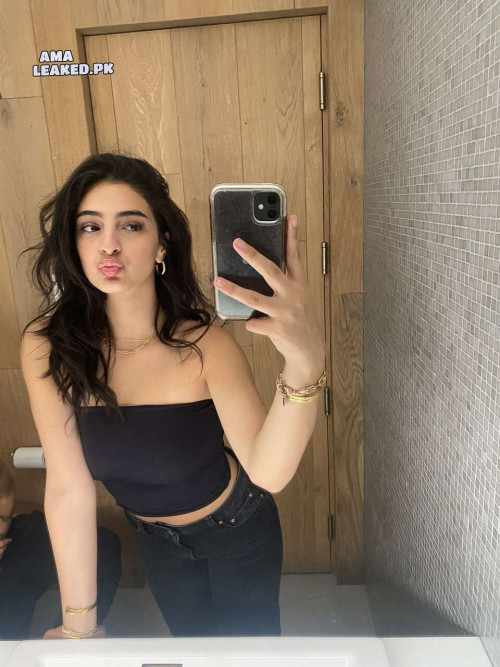 amaleaked.pk Dominique Stevens 21