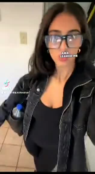 amaleaked.pk Dominique Stevens 218