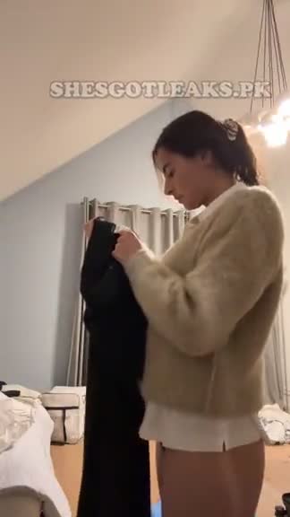amaleaked.pk-Livia-Loozen-124.mp4