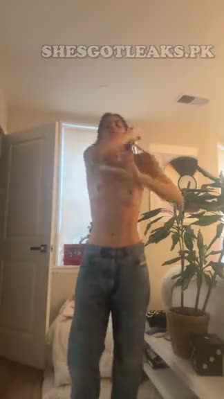 amaleaked.pk-Livia-Loozen-7.mp4