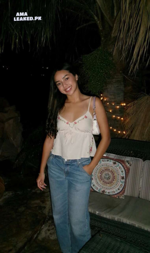 amaleaked.pk-Isabella-Luna-Tovar-1.jpg