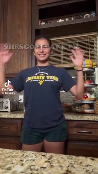 amaleaked.pk-Alexzia-Yamilet-Gamez-5.mp4
